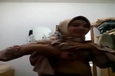 Mahasiswi Sholeh Buat Video Bugil untuk Pacar 2026